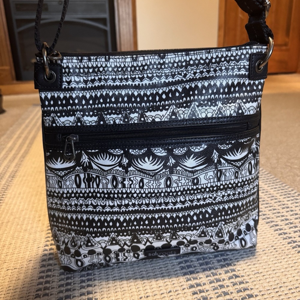 New Sakroots Artist Circle Black & White Crossbody Purse • Boho Peace Print